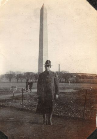 Vintage 1910s Snapshot Black White Photo Doughboy Soldier Washington Monument Dc