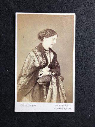Victorian Carte De Visite Cdv: Lady: Elliot & Fry: Lace Shawl