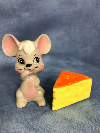 Vintage Mouse And Cheese Kitsch Salt And Pepper Shakers,  Anthropomorphic Enesco