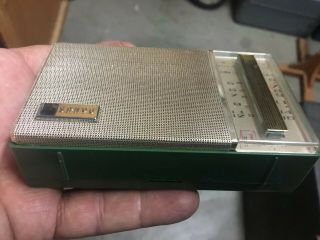 Vintage Sanyo Transistor Radio 2