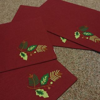 Longaberger Holly Berry Burgundy Placemats Set Of 4 Holiday