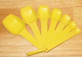 Vintage Tupperware Measuring Spoon 8 Pc Set Bright Yellow