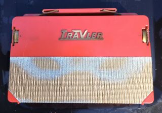 Vintage Travler Model 5300 (1950s) Portable Tube Radio