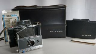 Vintage Polaroid Land Camera Automatic 100 In Case With M3 Flash Bulbs