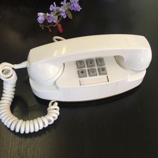 Vintage Bell System " The Princess Phone " White - - Very