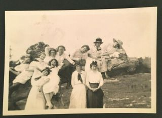 Vintage Unusual Funny Photo Of Girl Friends In Fun Pose On A Tree 4297