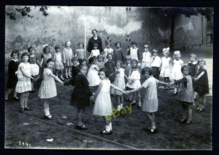 Vintage Photo - Image Of Young Girls With Teacher " Ring - A - Ring O 