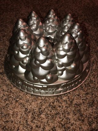 Nordic Ware Holiday Christmas Tree Bundt Cake Pan,  10 Cups,  Heavy Aluminum