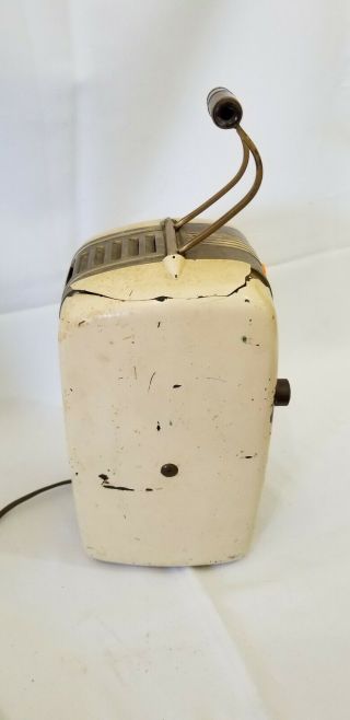 Vintage Westinghouse H - 126 “Little Jewel” Radio Made in USA Vintage 3