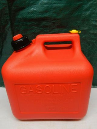 Vintage Pre - Ban Midwest Gas Can 2 Gallon 8 Oz.  Capped Spout Vented Gas Can