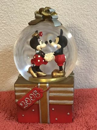 Disney Store Classic Mickey Minnie Mouse Christmas Present 2008 Snow Globe Rare