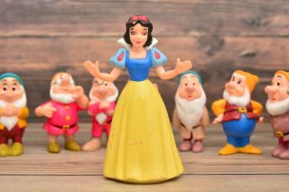 1993 Vintage Disney Mattel Snow White and the Seven Dwarfs PVC Figures 2