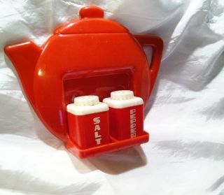 Lustro Ware Salt Pepper Shakers Red/white Plastic W/wall Mount Teapot