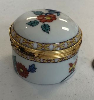 Vintage B.  H.  Limoges Porcelain Hand Painted Hinged Trinket Box 3