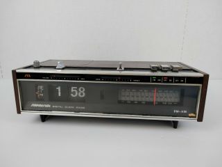 Vintage Sound Design Flip Clock Am/fm Radio Alarm Model 3483