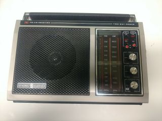 Vintage Am/fm Radio General Electric Model 7 - 2875a Ac/dc Dual Power - 1970 