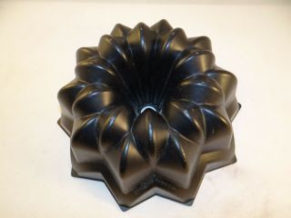 Nordic Ware Star Bundt Cake Pan Made In Usa Black Non - Stick Cast Aluminum