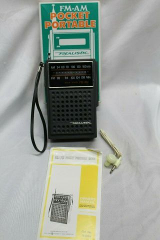 Vintage Realistic 12 - 635a Pocket Portable Am/fm Transistor Radio With Ear Piece