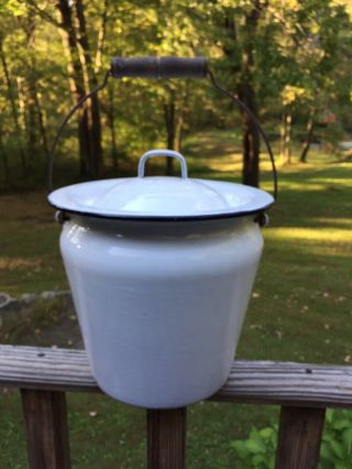 Vintage Enamelware White Black Trim Chamber Pot & Lid Bail Handle Enamel Ware 3
