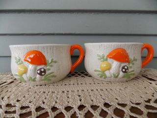 Set Of 2 Vintage Ceramic Chili Soup Handled Bowls Mugs With Mushroom Design
