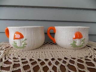 Set of 2 Vintage Ceramic Chili Soup Handled Bowls Mugs with Mushroom Design 3