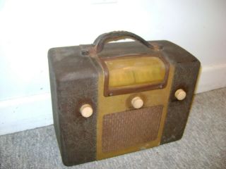 Vintage Sentinel Radio,  Model 285 - P Tube Radio