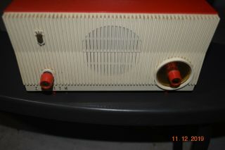 Vintage Zenith Radio Red/white Color Model B509 - V Good Shape