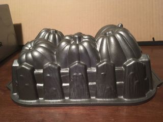 Nordic Ware Pumpkin Patch Loaf Pan 6 Cups Fall,  Harvest,  Autumn,  Bread,  Baking