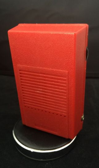 Vintage Little AIRLINE 6 Transistor Radio With A Surprise Inside. 3