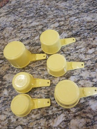 Vtg Tupperware Set of 6 Measuring Cups 1/4 1/3 1/2 2/3 3/4 & 1 Cup SUNNY Yellow 3