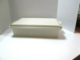 Vintage Tupperware Cake Saver Carrier Storage Container w/ lid and Handle 2