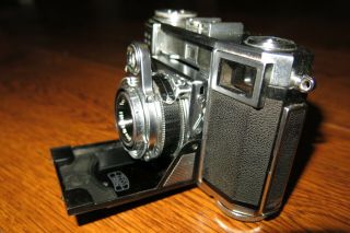 Vintage Zeiss Ikon Contessa 35mm Camera.  Lens F2.  8 45mm