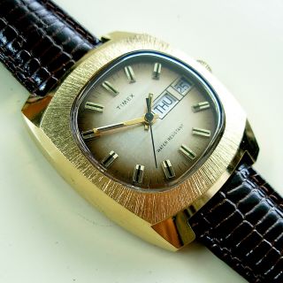Vintage 1977 Timex Marlin Men’s Day - Date Watch 2