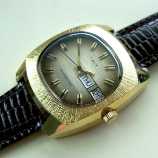 Vintage 1977 Timex Marlin Men’s Day - Date Watch 3