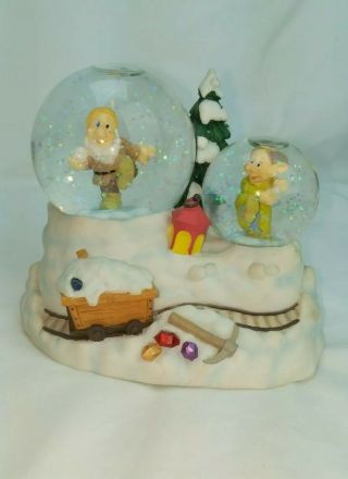 Disney Snow White & The 7 Dwarfs Music Box Double Snow Globe " Greensleev " Enesco