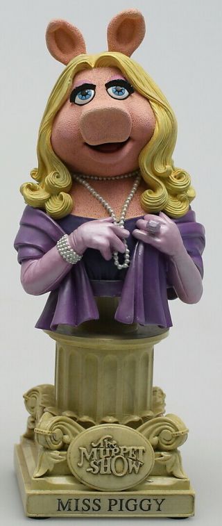 The Muppet Show.  Miss Piggy.  Collectible Polystone Bust.  The Jim Henson Company.
