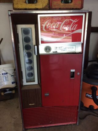 Vendo Model H63d Coke Machine W/keys Delivery W/250 Miles Of Akron