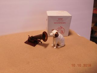 Vintage Rca Victor Phonograph & Nipper Dog Salt & Pepper Shaker Set Nos