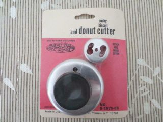 Vintage Nip Black Handle Donut Biscuit Cookie Cutter W/hole Cutter