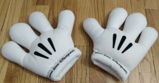 Hong Kong Disney Land Mickey Mouse Disney Plush Hands Gloves Mitts White Parks
