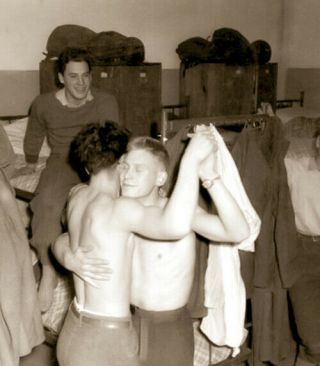 Shirtless Hunky Affectionate Army Buddies Danceing 1940s Vintage Photo Gay Int