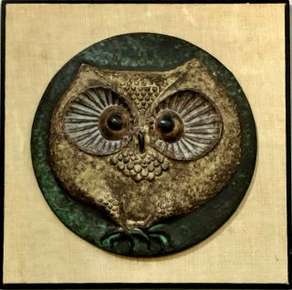 Vintage Mid - Century Modern Tom Tru / Raymour Framed Ceramic Owl Wall Hanging