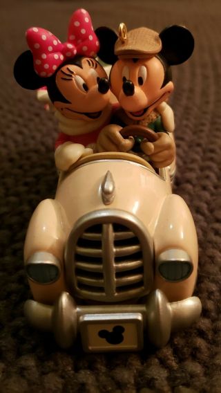 2004 World Class Shoppers Hallmark Ornament Mickey And Minnie Disney Car