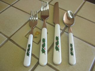 Vtg Stainless Plastic Handle 30 Pc Svc/ 7,  Christmas Holly Flatware Set