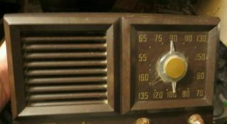 Vintage / Antique Motorola Bakelite Tube Radio 58g1