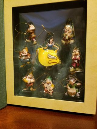 Disney Snow White & The Seven Dwarfs Storybook Ornament Set Pre - Owned