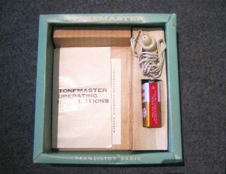 Vtg.  Tonemaster Transistor Radio with Leather Case Box and Papers 3