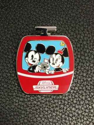 Walt Disney World Trading Pin.  Mickey And Minnie Skyliner From Mystery Box Set.