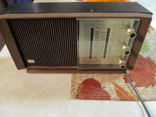 Vintage Sears Solid State Transistor Am Fm Radio