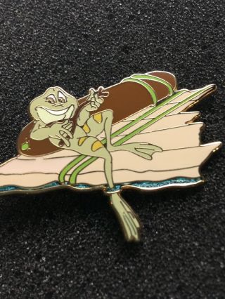 Disney Pin Princess & Frog Mystery Naveen Le 500 Froggy On Log Playing Guitar